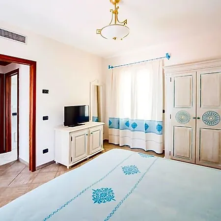 Marina Torre Navarrese Hotel 4*