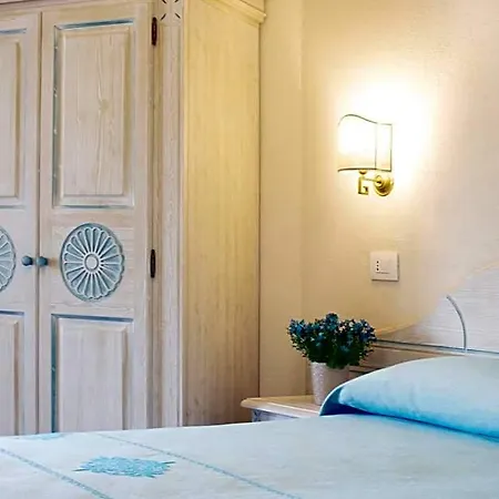 Hotell Marina Torre Navarrese 4*